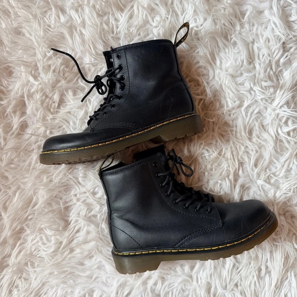Junior 1460 doc martens black kids size 3 women’s size 5
